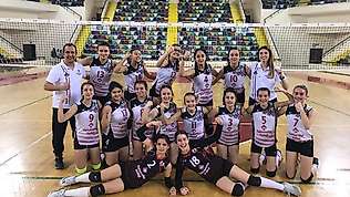 Ayvalıkspor küçük kızlar da il şampiyonu