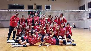 Ayvalıkspor midi kızlar da il şampiyonu oldu