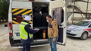 Balıkesir'de 49 aranan şahsa operasyon