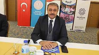 Balıkesir Valisi Şıldak Burhaniye'de eğitimcilerle bir araya geldi.