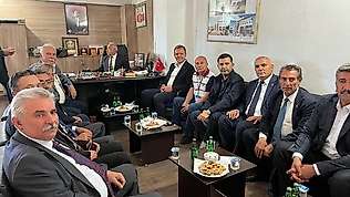 Başkan Ömer Günel Belediye Başkanları Toplantısı için Van'da