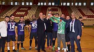 BAÜN Rektörlük kupasını Hastane futbol takımı kazandı