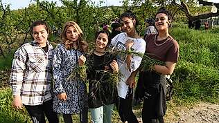 Çanakkale'de Hıdırellez Günü'nde vatandaşlar bahçelere koştu