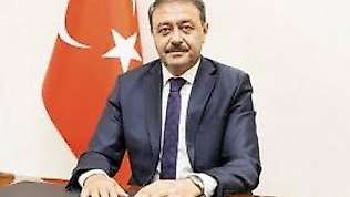 Ebelik ve Hemşirelik öğrencilerinin uygulamalı eğitimleri ertelendi