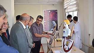Edremit Mesleki ve Teknik Anadolu Lisesinde robotik kodlama sergisi açıldı