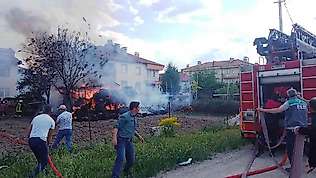 Hisarcık'ta korkutan yangın