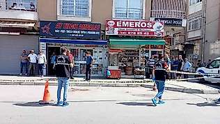 İzmir'de iki grup arasında silahlı kavga: 3 yaralı
