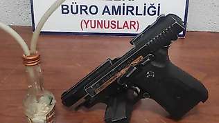 Kütahya'da bir araçta uyuşturucu ele geçirildi