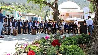 Opet, orman yangınlarından zarar gören köyleri yeniden inşa ediyor