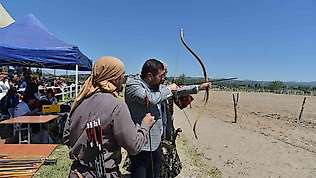 Sındırgı'da sınırları aşan Atlı Okçuluk yarışması