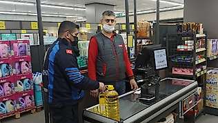 Zabıta stokçulara göz açtırmıyor