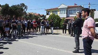 Burhaniye'de liseli atletler ödüllendirildi