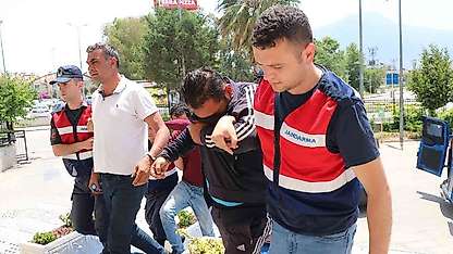 Seydikemer'de göçmen kaçakçılığı operasyonunda 5 gözaltı, 1 tutuklama