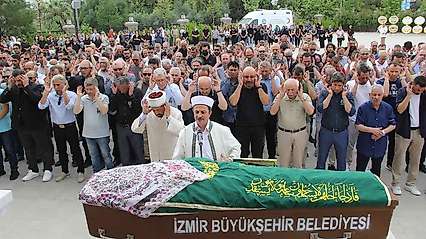 Kazada ölen gıda mühendisi Öykü Su son yolcuğuna uğurlandı