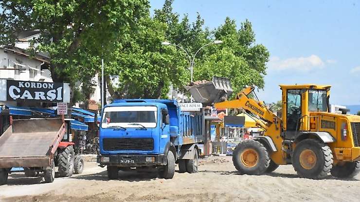 Akçay Kordon yaz sezonuna hazırlanıyor