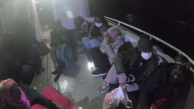 Ayvalık'ta 39 düzensiz göçmen yakalandı