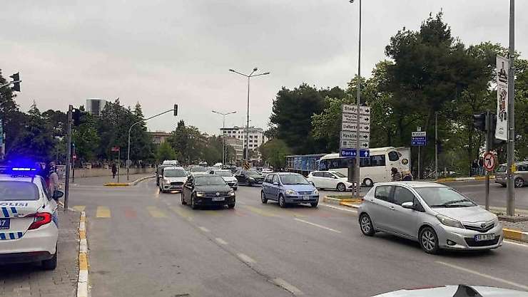 Balıkesir'de bayram öncesinde trafik yoğunluğu