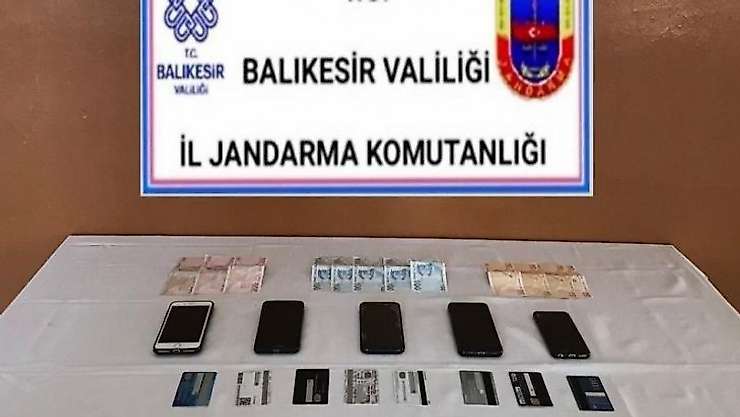 Balıkesir'de bilişim yoluyla dolandırıcılık operasyonu