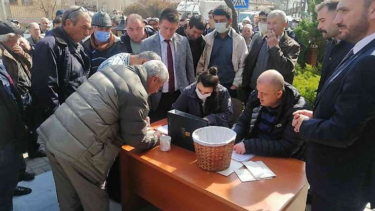 Balıkesir'de hibe koçlar için kura çekimi yapıldı