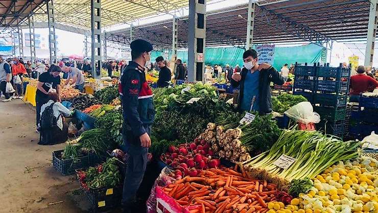 Balıkesir'de maske ve mesafe denetimleri arttı