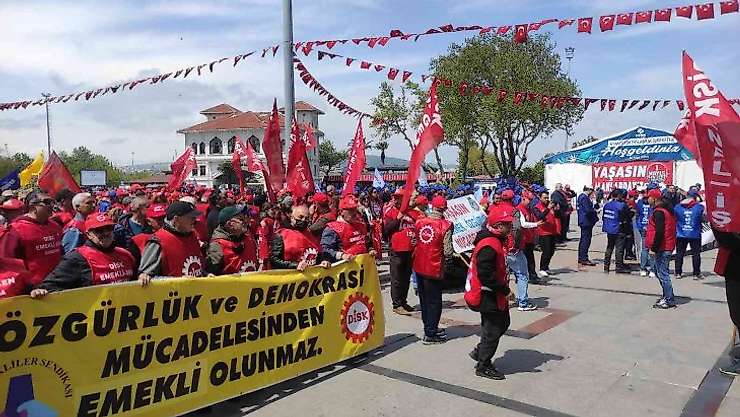 Bandırma'da 1 Mayıs Coşkusu