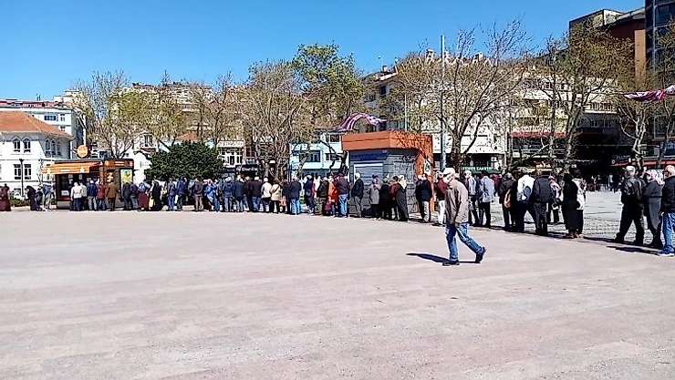 Bandırma'da Fırıntaş pidesine yoğun ilgi
