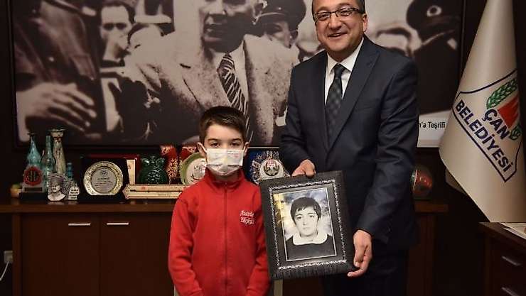 Başkan Öz, koltuğu öğrenciye devretti