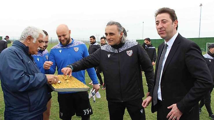 Başkan Tosun'dan Bandırmaspor'a moral ziyareti