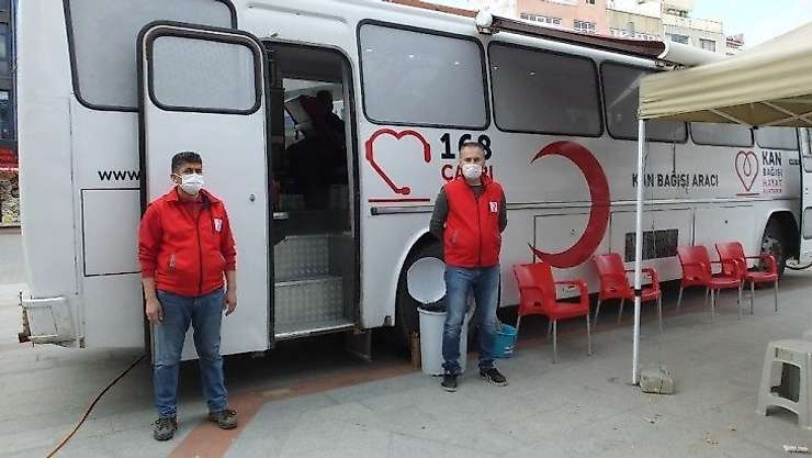 Burhaniye'de kan bağışları eskisi gibi