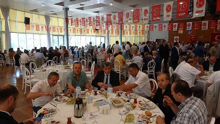Büyükataman: 'Terör örgütlerine silah gönderen ülkelerin NATO üyeliğine ne pahasına olursa olsun karşı duracağız'