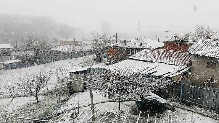 Çanakkale'nin Çan ve Yenice ilçeleri beyaza büründü