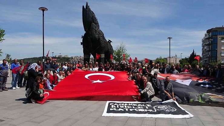 Çanakkaleli gençler 19 Mayıs'ta Samsun'da olmak için bin 100 kilometre pedal çevirecek