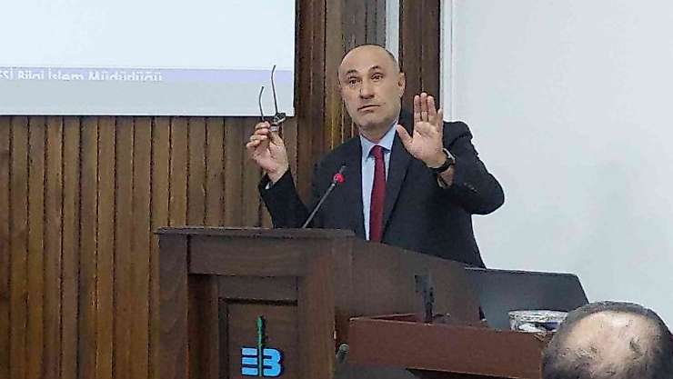 Edremit Belediye Meclisi Cumhur İttifakı Grup Sözcüsü Murat Tuna 'Böyle belediye yönetilmez'