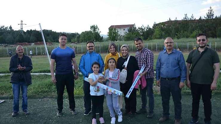 Gediz'de uçurtma şenliği düzenlendi