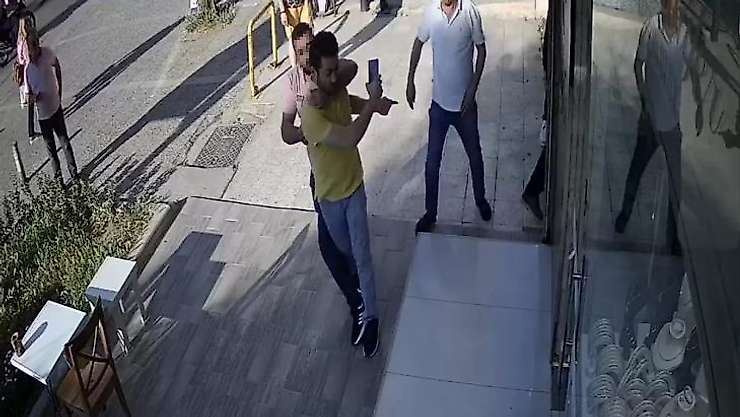 İzmir'de doktora dehşeti yaşattılar: 5 kişi birden saldırdı