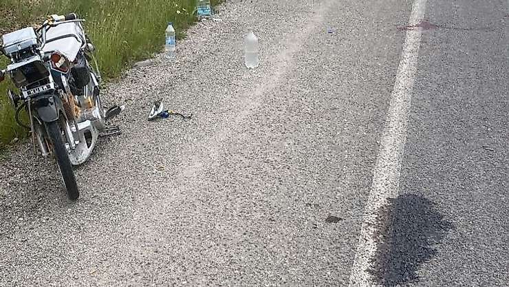 Kasksız sürücü kazada ağır yaralandı