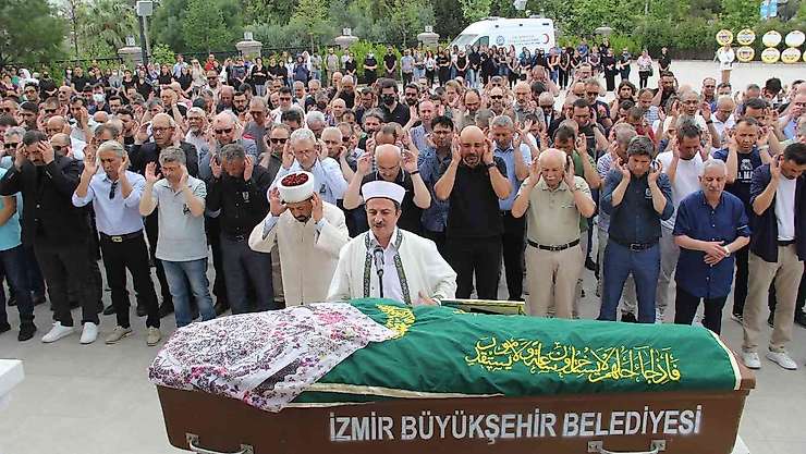 Kazada ölen gıda mühendisi Öykü Su son yolcuğuna uğurlandı