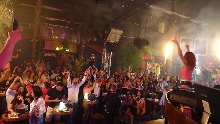Marmaris'te eğlence hız kesmeden devam ediyor