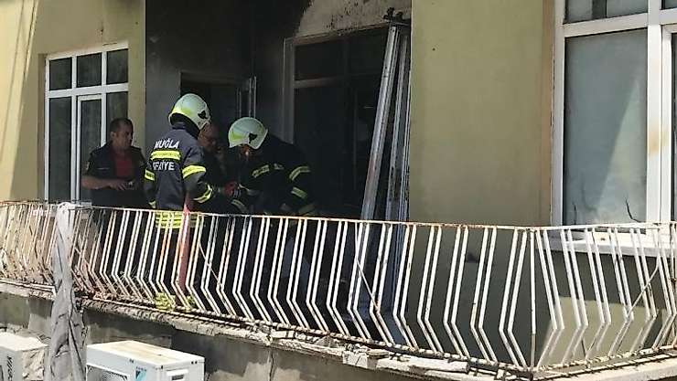 Muğla'da depo yangını korkuttu