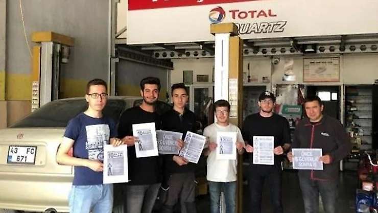Öğrenciler, sanayi esnafını iş sağlığı ve güvenliği konusunda bilgilendirdi