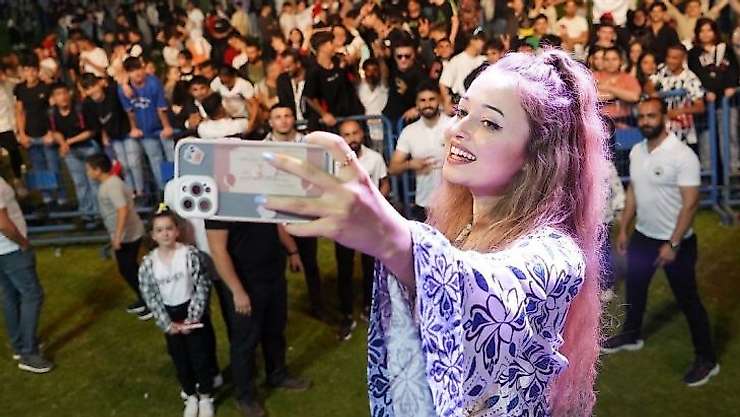 Pınar Süer Kestel'de sahne aldı