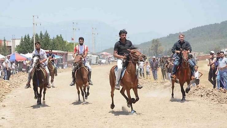 Rahvan atlar, 7 yıl sonra yeniden yarıştı