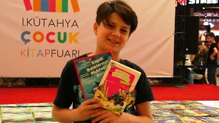 Rektör Kazım Uysal'dan Çocuk Kitap Şenliği'ne destek