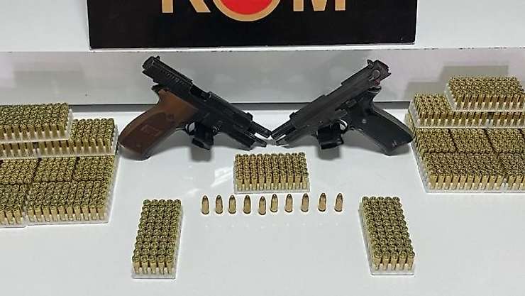 Silah kaçakçısından ele geçirilen çok sayıda fişek şaşırttı