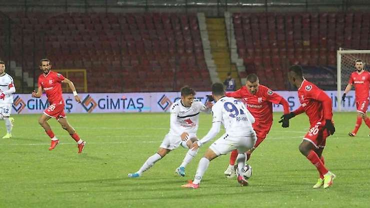 Spor Toto 1. Lig: Balıkesirspor: 3 - Altınordu: 4
