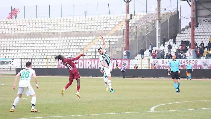 Spor Toto 1. Lig: Bandırmaspor 3 - Denizlispor 0 (İlk yarı sonucu)