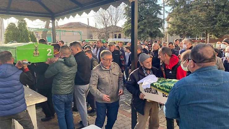 Susurluk'ta öldürülen anne ve oğlu son yolculuğuna uğurlandı
