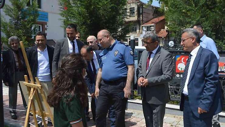 Tavşanlı'da 'Ressam Abdullah Taktak Resim Sergisi' geleneksel hale getiriliyor