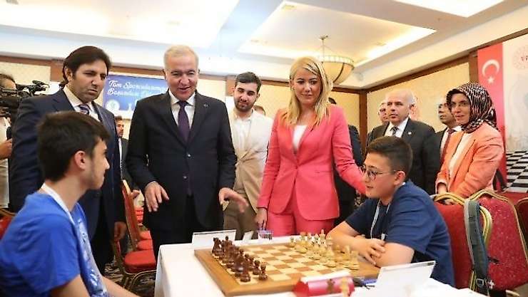 Türkiye Gençler Satranç Şampiyonası Merkezefendi'de başladı