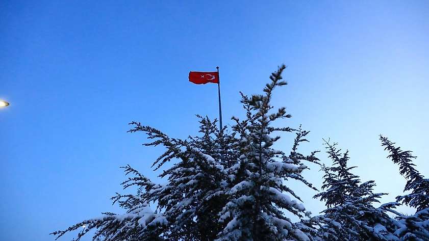 Karla kaplanan Harput'ta gece ışıkları ile görsel şölen